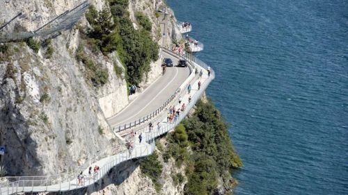 Inaugurati i primi 2 chilometri di Garda by Bike